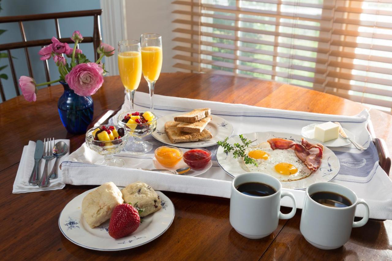 Brampton 1860 Bed & Breakfast Честъртаун Екстериор снимка