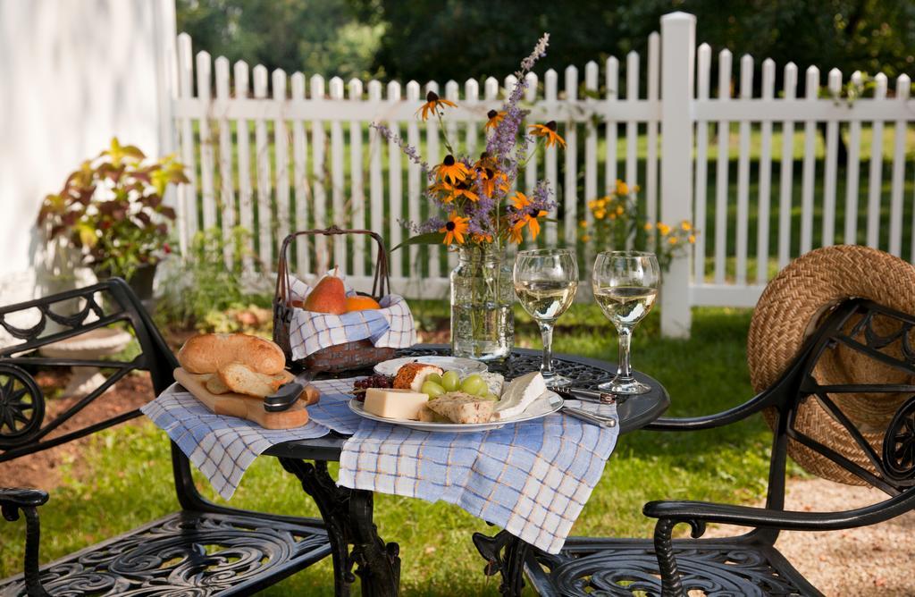Brampton 1860 Bed & Breakfast Честъртаун Екстериор снимка