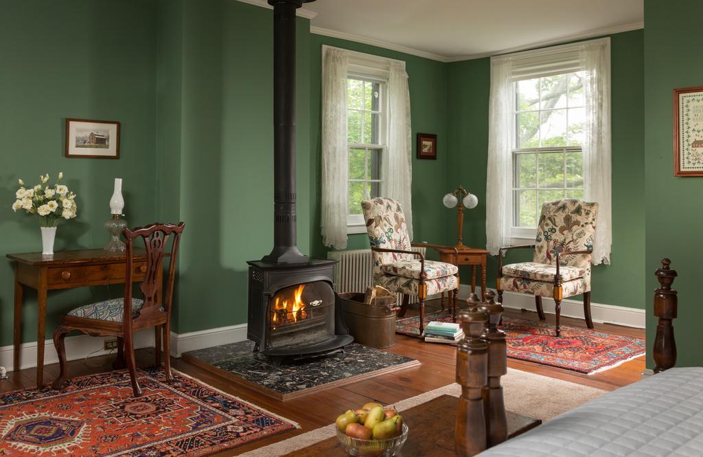 Brampton 1860 Bed & Breakfast Честъртаун Стая снимка
